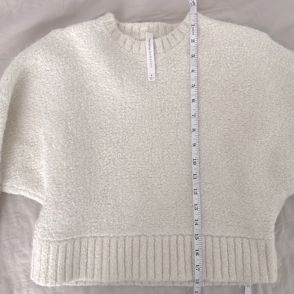 Aritzia BABATON Alpaca Ivory Crop Sweater 3/4 Batwing Sleeves Women's Size Small - Picture 8 of 8